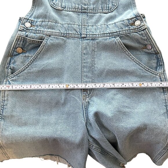 Denim Co. Overall Shorts Size (See Photos) Light Wash, Hook Straps / BiB #P1479 - Picture 7 of 12